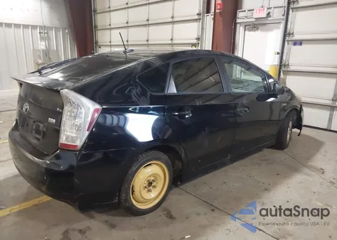 2010 Toyota Prius Iii z USA, uszkodzony, nr VIN JTDKN3DU4A0045064